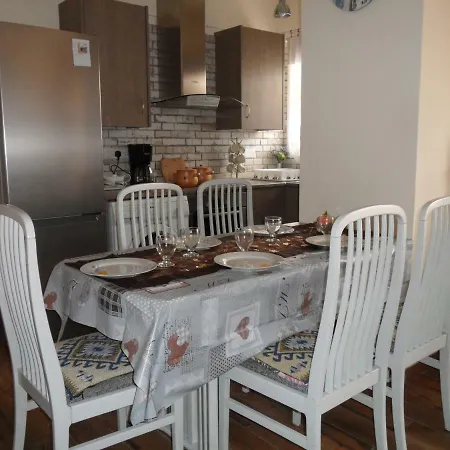 Sunshine Apts, Two Bedroom , Free Internet, No 3