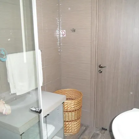Sunshine Apts, Two Bedroom , Free Internet, No 3