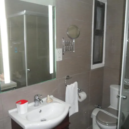 شقة Sunshine Apts, Two Bedroom , Free Internet, No 3 أيا نابا