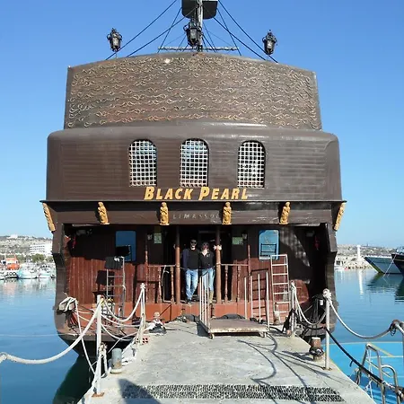 Sunshine Apts, Two Bedroom , Free Internet, No 3 *