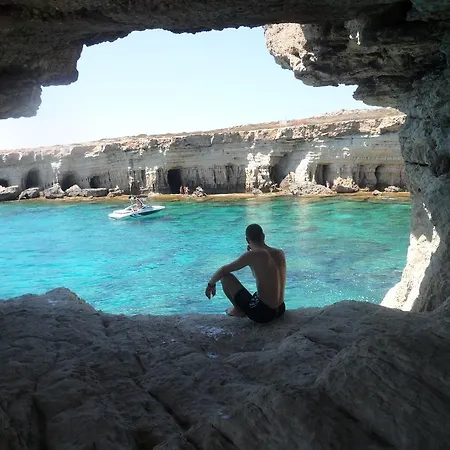 Sunshine Apts, Two Bedroom , Free Internet, No 3