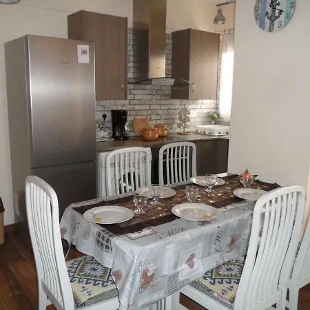 Sunshine Apts, Two Bedroom , Free Internet, No 3 Ayía Nápa