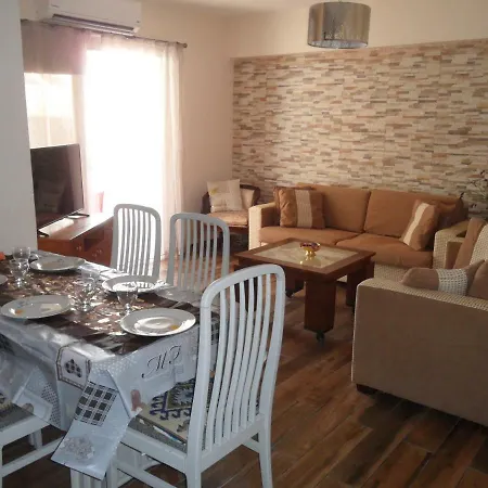 Apartment Sunshine Apts, Two Bedroom , Free Internet, No 3 *