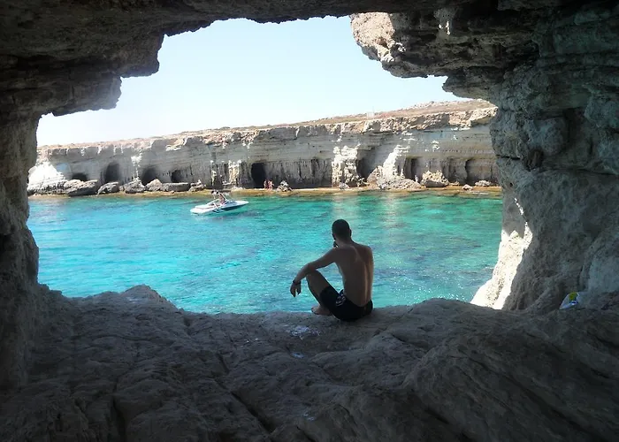 Sunshine Apts, Two Bedroom , Free Internet, No 3