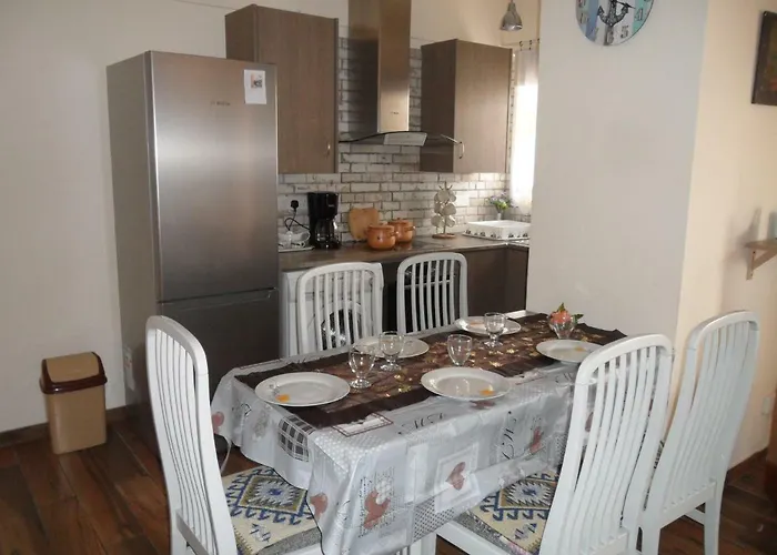 Sunshine Apts, Two Bedroom , Free Internet, No 3 Ayia Napa