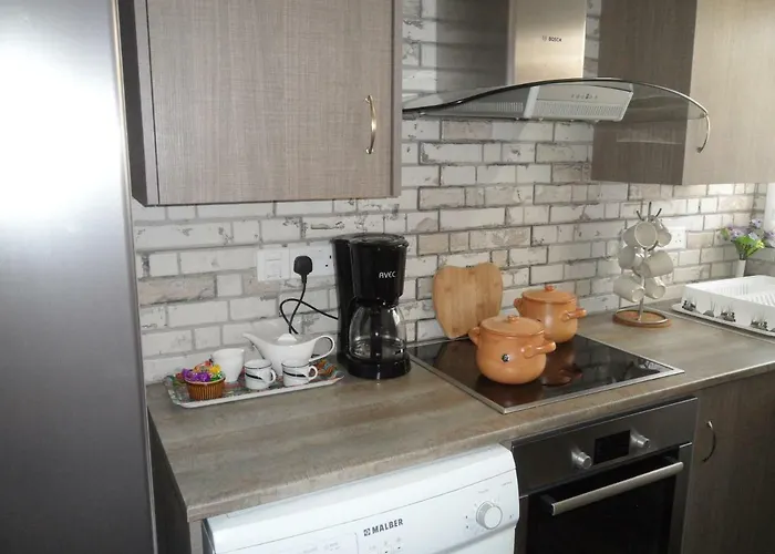 Sunshine Apts, Two Bedroom , Free Internet, No 3