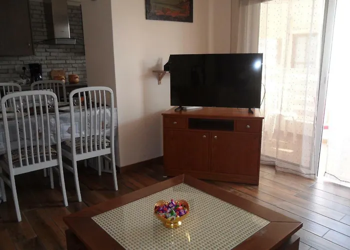 Apartamento Sunshine Apts, Two Bedroom , Free Internet, No 3