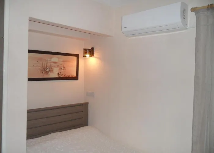 Sunshine Apts, Two Bedroom , Free Internet, No 3 Apartamento *